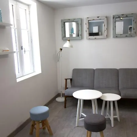 Cosy Apartment In The Center Of La Flotte Buitenkant foto