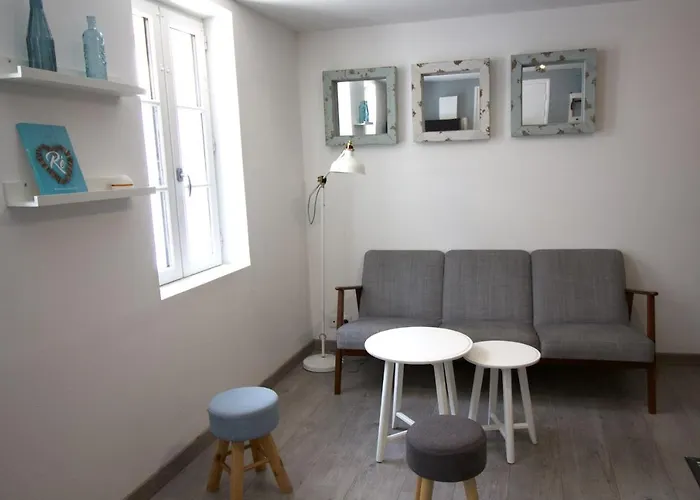 Cosy Apartment In The Center Of La Flotte